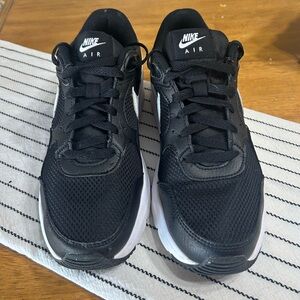 Nike Air Black size 8 men’s